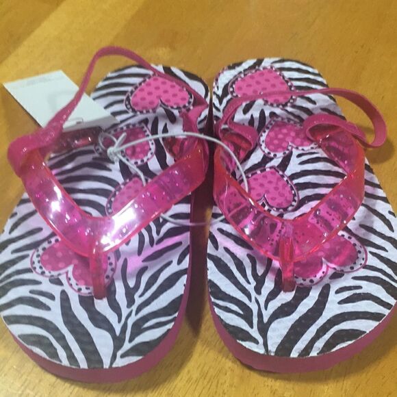 Capelli pink white black zebra 8-9 flip flops.  NWT.   Hearts zebra patterned - Picture 1 of 3